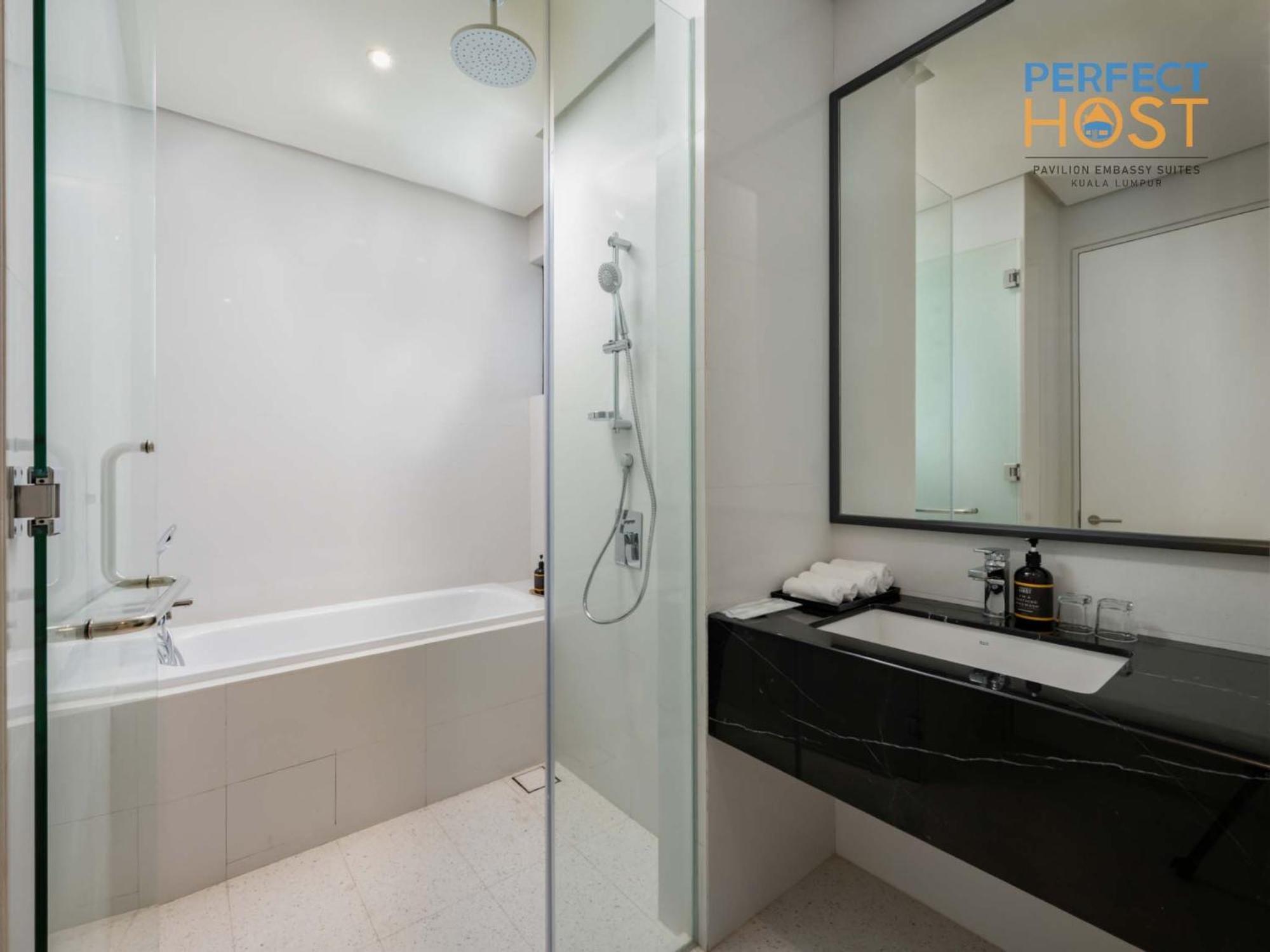 Pavilion Embassy Suites Kl By Perfect Host Kuala Lumpur Zimmer foto
